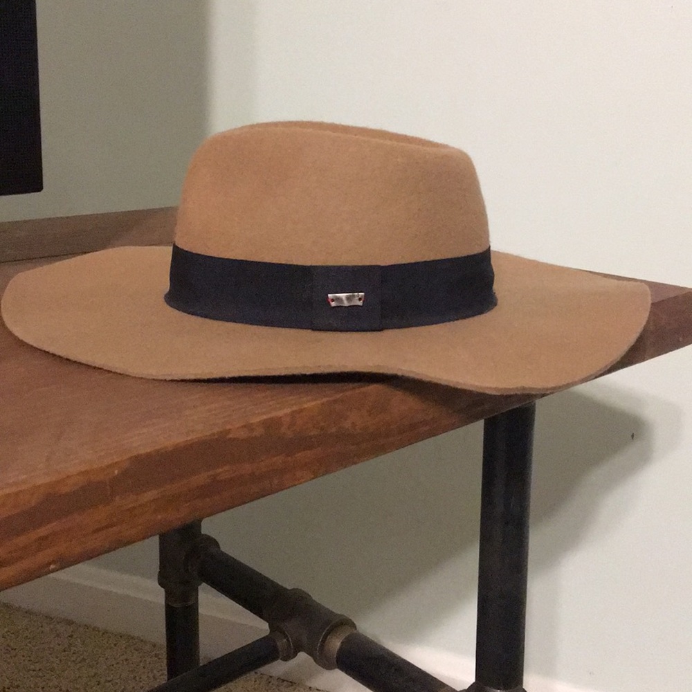 Levi hat